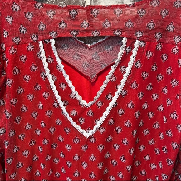 Skye's the Limit Modern Boho Whimsical Artsy Print Red Mesh Blouse Size XL - Picture 4 of 8